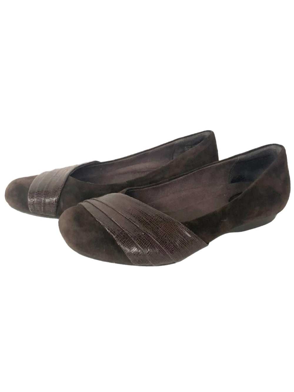 Clark’s Bendables Leather Suede Slip On Shoes with Leather Details Rounded Toe🟤